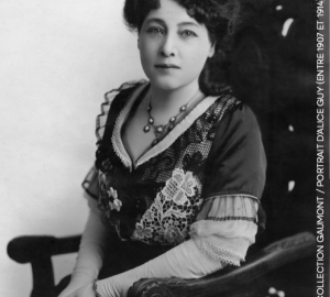 Portrait en noir et blanc d'Alice Guy
